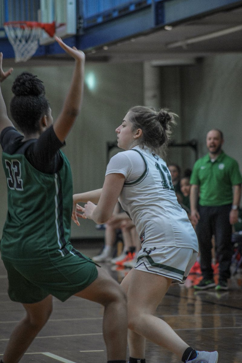 😎Bash Favs:🥶 Edition😎

Tilton 🆚 New Hampton

A Bash Fav Game of the Year!😎🥶
Who popped? 
⬇️⬇️
Cate MacDonald ‘23 🏆🪣
Mia Mancini ‘23 📸
Elyse Ngenda ‘26

Ahnay Adams ‘24
Shae Mercer ‘23
Tish Blackwood ‘24