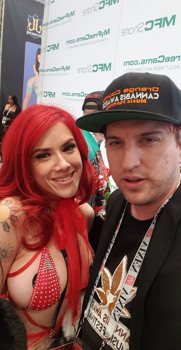 Camfusa's tweet photo. AVN 2023 WAS LIT!!!!
#avn #avnlasvegas #avnawards #allaccessvegas #camf #allaccessusa #cannabisawardsmusicfestival #avnews #avn2023 #pornstar #pornstarsworldwide #avnresortsworld #myfreecams #chaturbate #lasvegaslocals https://t.co/PTnUqrdBkc