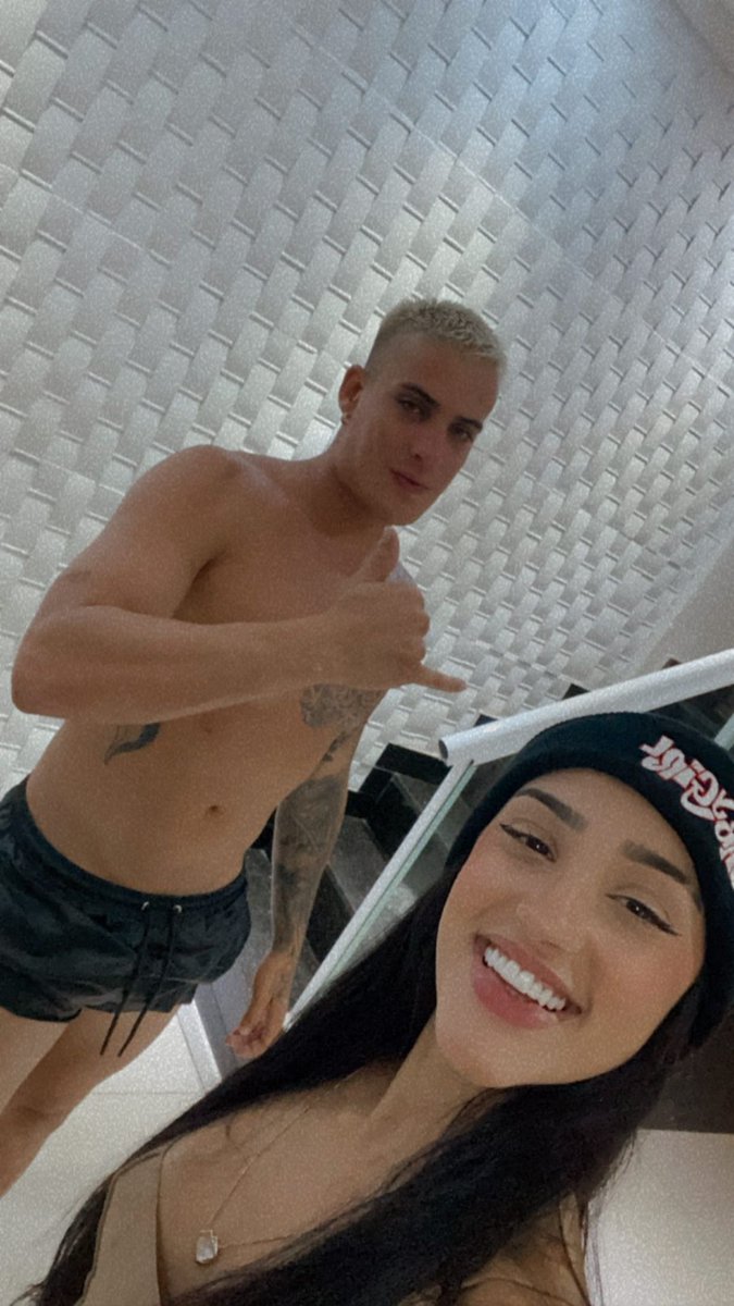 tuitamarisfc's tweet photo. os irmãozinhos 🥹💖 https://t.co/zSQWFcoQnm