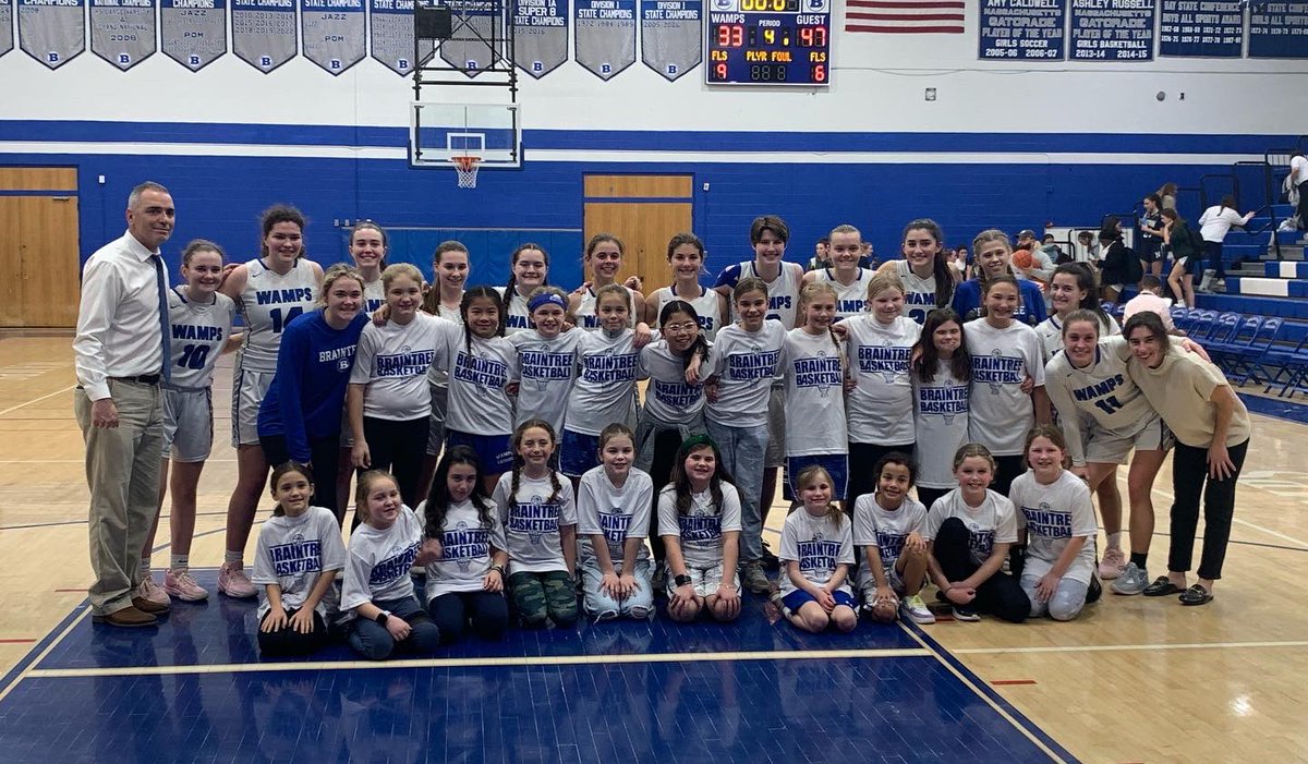 billclougher's tweet photo. Thank you @coachbuczynski and the varsity girls for their hospitality tonight. The 4th grade travel teams had a great time cheering on the squad. Good luck the rest of the season! #gowamps @youth_braintree @apracs1 https://t.co/R44W9Mim1w