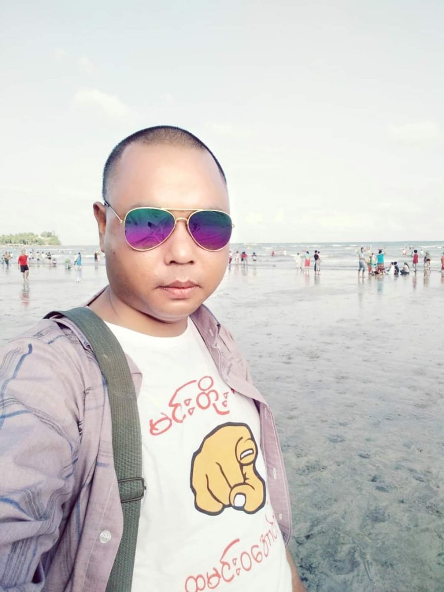 Khithitofficial's tweet photo. ညစ်ညမ်းဗီဒီယိုရိုက်ကူးသူ၊ ပြည့်တန်ဆာများ၏ အငှားခင်ပွန်းအဖြစ် ဟန်ဆောင်ပေးသူဘ၀မှ ဝီရသူ ၏ အနီးကပ်လုံခြုံရေး ၊ အမျိုးသားရေး အစွန်းရောက်ဖြစ်လာသူ ညောင်ကန်(ခ) ကိုကိုမောင်
Read more->https://t.co/OwXUCfihX0 https://t.co/QTqNG1JpQt