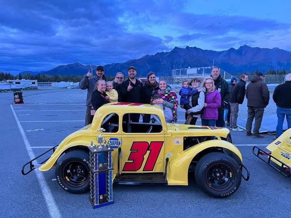 AlaskaRaceway's tweet image. This week’s feature Friday we are showcasing Damian Ackerman with Ackerman Racing! If you want to be in a future feature Friday message us or send an email to pr@raceak.com. 

Head to our Facebook page to read Damian’s story!
#raceak #doublechampion #ovaltrack #featurefriday