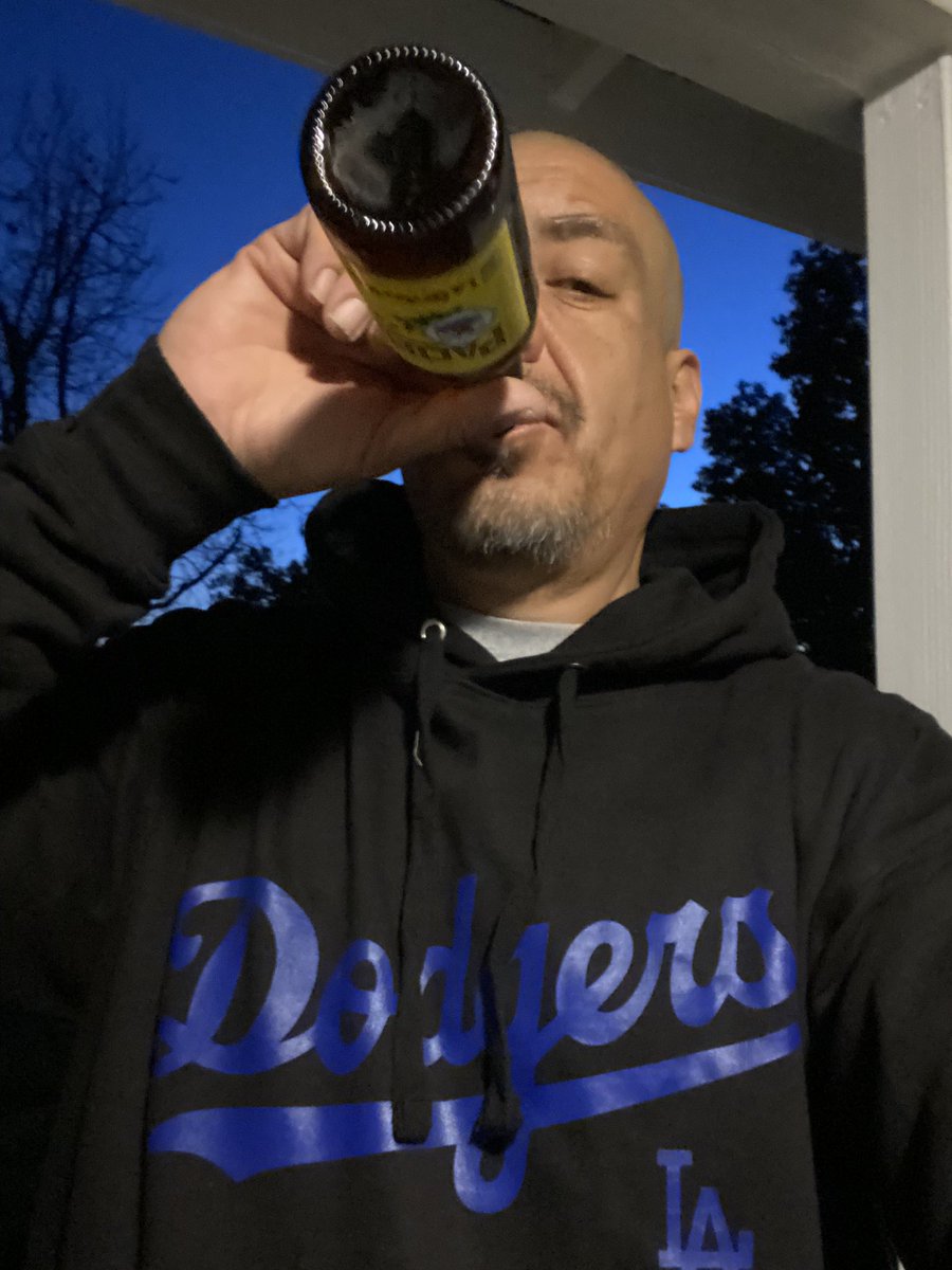 gonzo7626's tweet photo. Happy Friday Errbody!! Itโs gonna be a good weekend!! Salud ๐ป #LAsunsets ๐๐ฎโ๐จ https://t.co/U0gEXogKzU