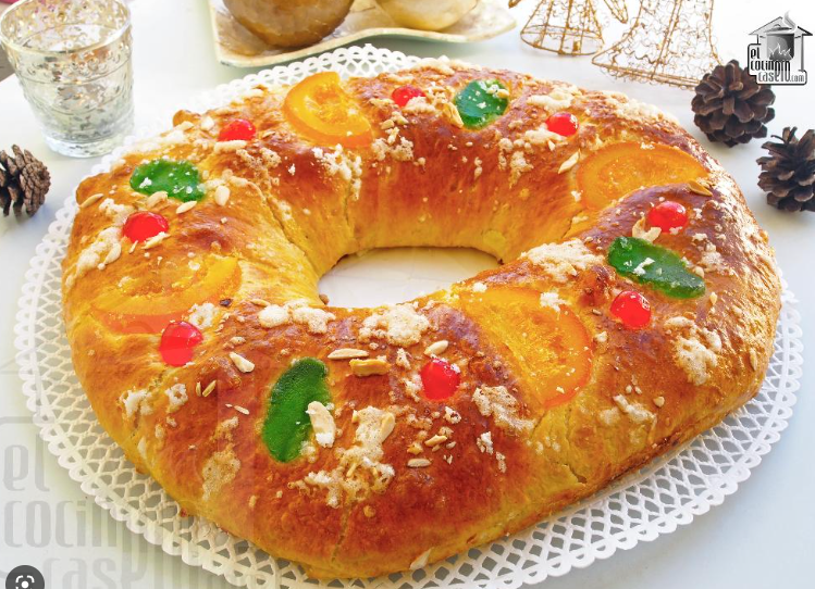Tengo una duda Mr @luisvjones ya que se ha ganado una fama de 'comelón' en @100yardas_  
Abro Hilo (corto)
¿En estos días comió roscón de reyes? En México se come un pan gracias a ustedes (Aunque mi Presidente piense lo contrario de la cultura Española) llamado Rosca de Reyes 1/3