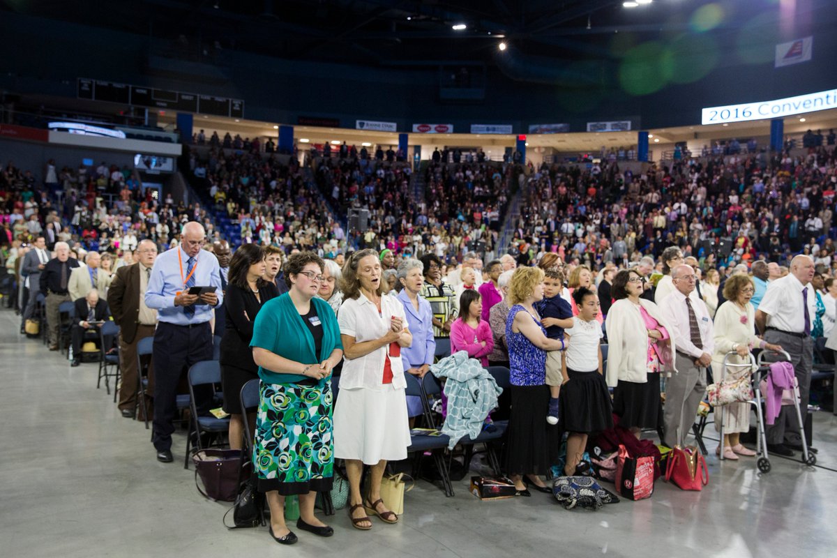 TheTweetOfRhea's tweet image. Jehovah’s Witnesses believe they’re the only true religion, and their leaders are chosen by God himself. Armageddon is imminent, and everyone who rejects their teachings will be executed. Blood transfusions are believed to be detestable to God, and celebrating holidays is a sin.