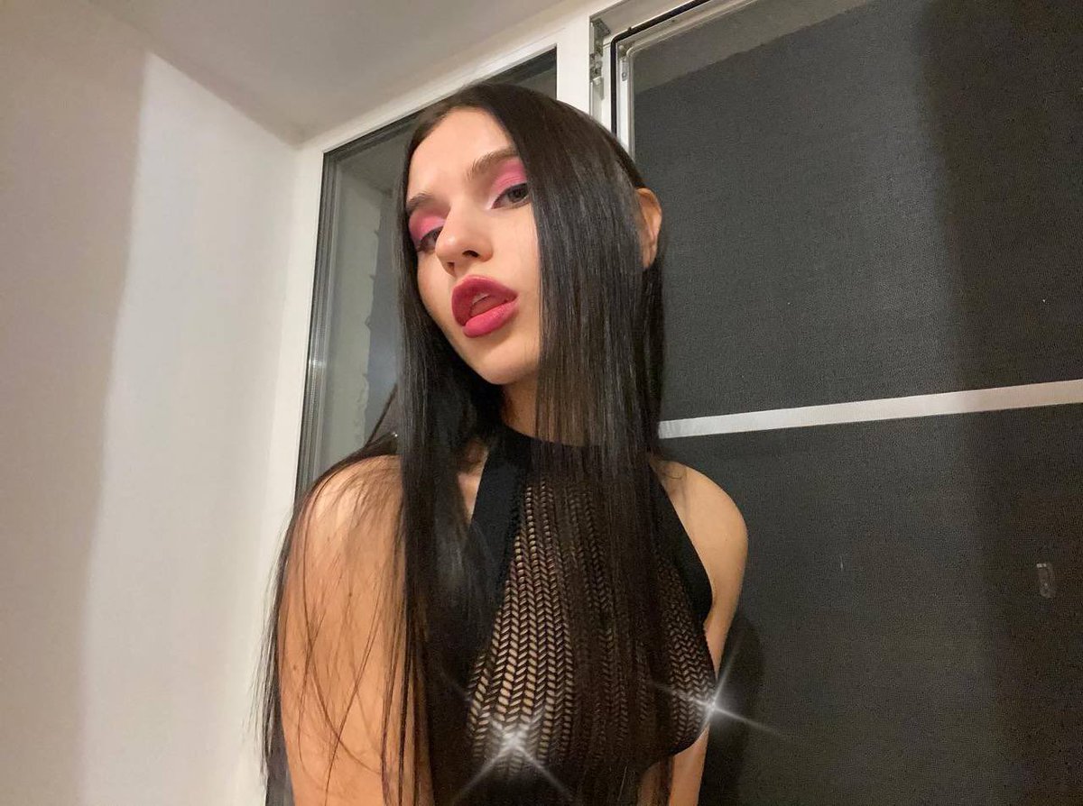 Sweet Stacia tweet media