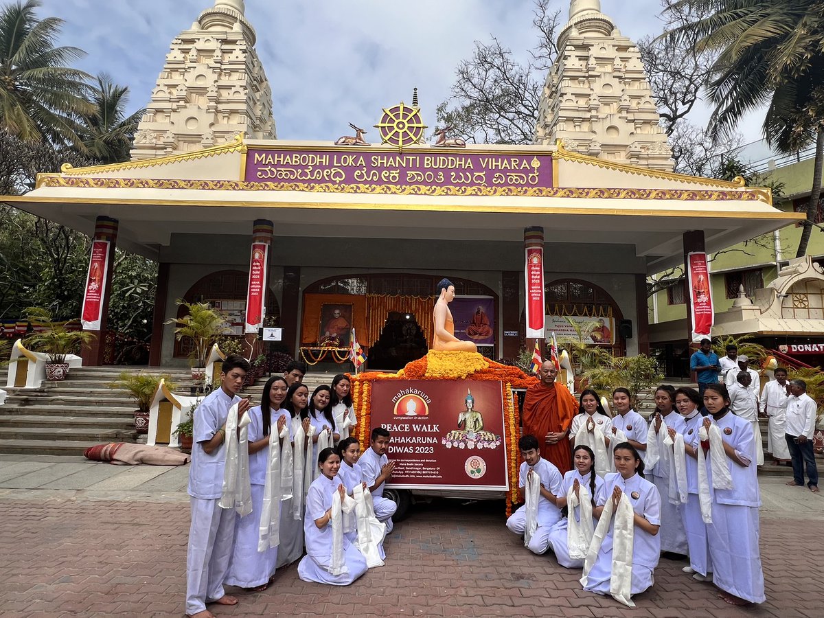 sanghasenamimc's tweet photo. I am happy that the MIMC #Shangrila group is able to travel down to south India to present the message of Mahakaruna.
I am also very happy that they are experiencing and enjoying this Dhamma Yatra in different parts of India while presenting the message for the Himalayas.

#MKD23 https://t.co/fRXyp6WsnI