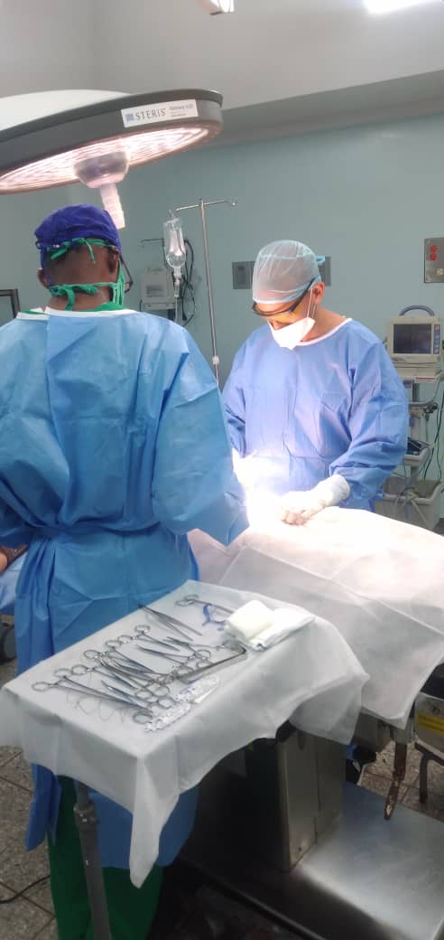 Los colaboradores de salud cubanos luchando por la vida en cualquier rincón del mundo. #CubaCoopera #CubaPorLaSalud #CubaPorLaVida <a href="/jlfernandezc88/">José Luis Fernández Cuza</a> <a href="/YDurive/">yadisledis durive</a> <a href="/DargisGamboa/">Dargis Muiños Gamboa</a> <a href="/madera_curbelo/">Sweetie</a> <a href="/cubacooperaven/">Brigada Médica Cubana en Venezuela</a> <a href="/Cubacooperabol2/">Brigada Médica 🇨🇺 Bolívar🇻🇪</a> <a href="/MedicaEsparta/">Misión Medica Cubana Nueva Esparta</a>