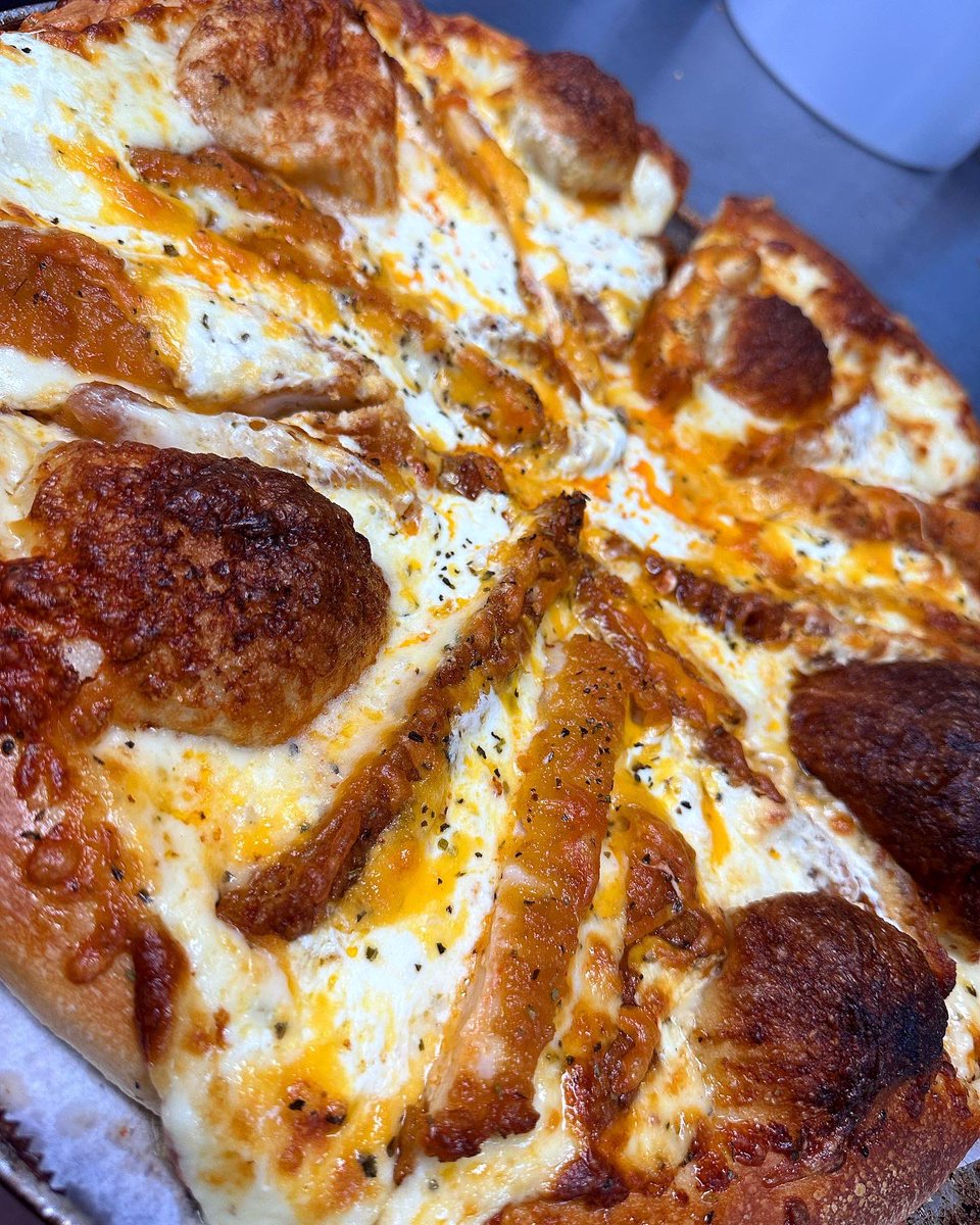 Macy’s Place Pizzeria on Twitter "some pies from today"