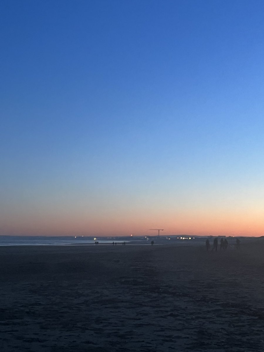 Tweetyclarke's tweet photo. Back in Chicago but missing those sunsets at Mornington Beach https://t.co/hQDV9T0LJs