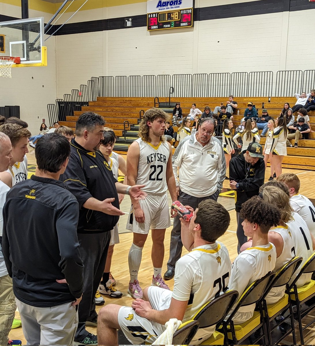 DavidGBoden's tweet photo. At Keyser High School;
It's a final:
Keyser 66
Berkeley Springs 40
#KeyserPride #Keyser https://t.co/QBvQDrvCPw