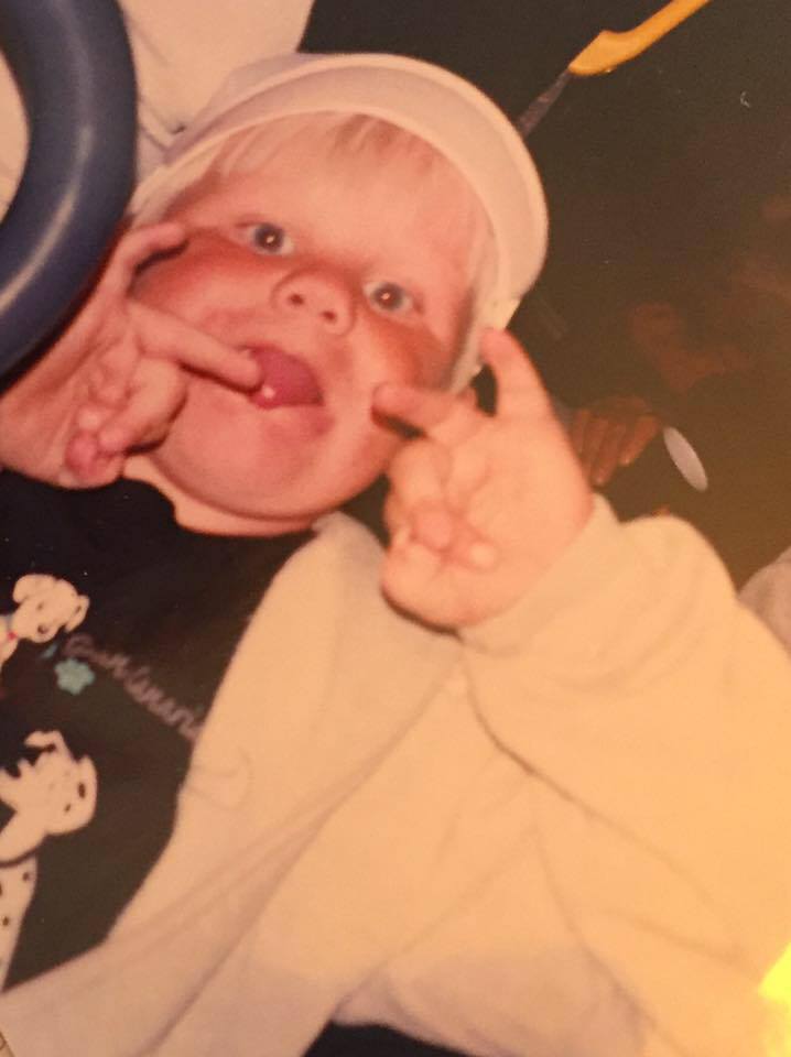 27 bast idag alltså! Tyckte nyss man var lika liten som på denna bilden men åren går fort tydligen! 🎉🎉