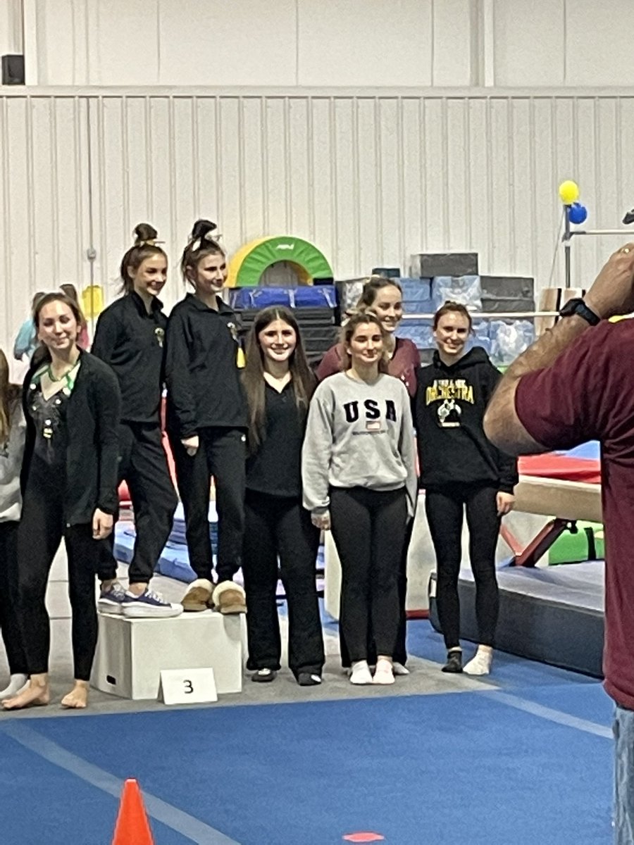 Hither77's tweet photo. Great meet ladies! #avonlakehighschool #alhsgymnastics #3rdplace #tenpoint0 https://t.co/mNE3OTyoNj