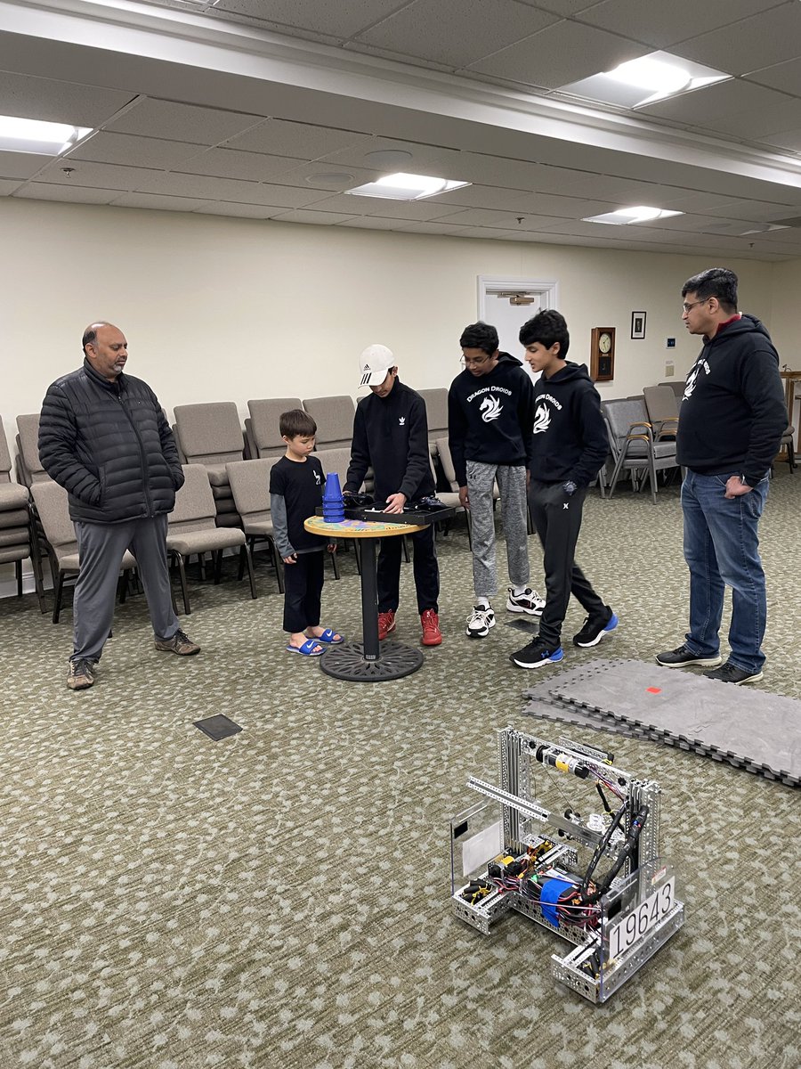 Dragon Droids FTC 19643 tweet media