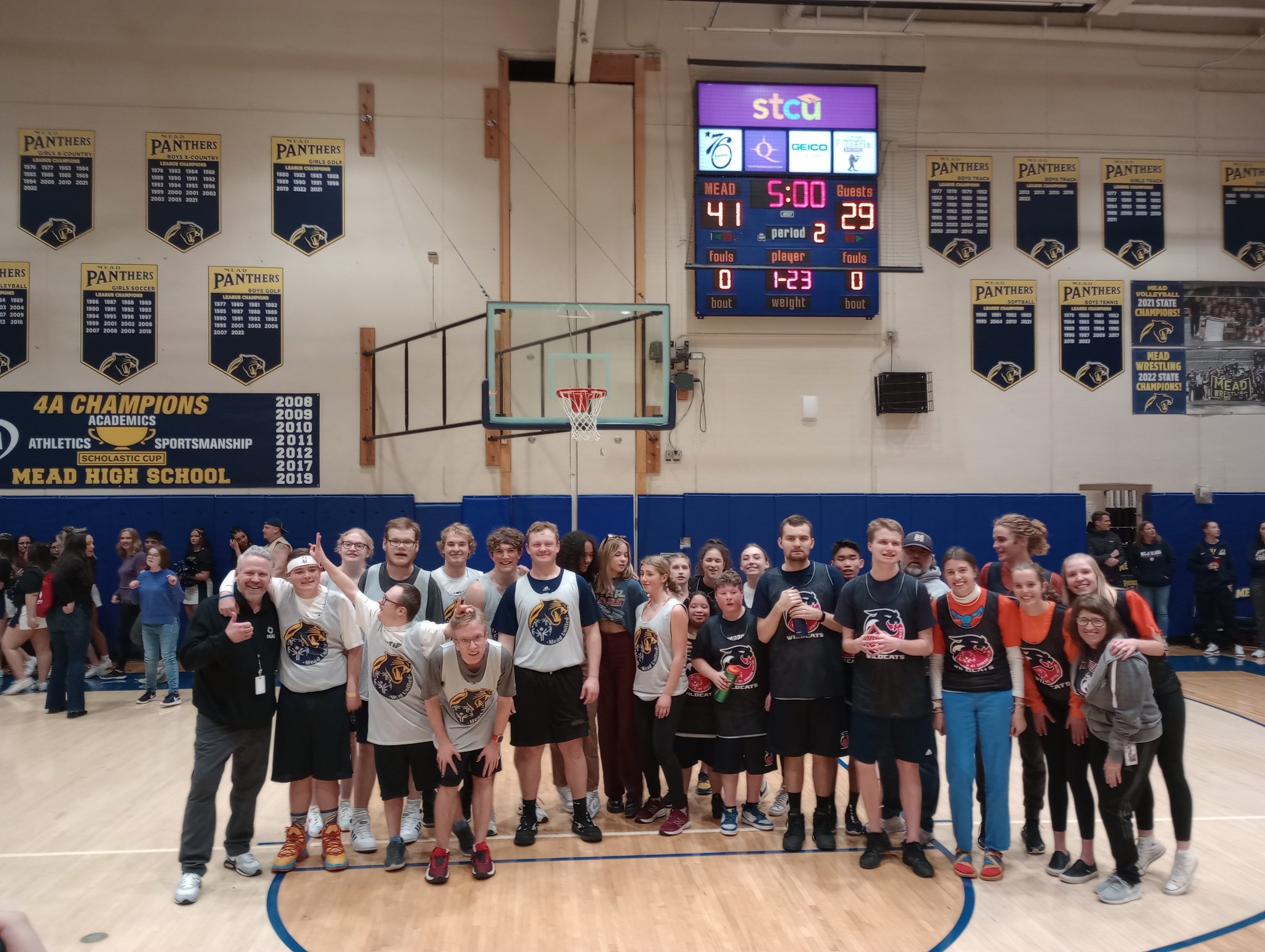 Mead High School on Twitter "Best halftime EVER! MEAD_ATHLETICS MSHS_CAT_SPORTS https//t.co