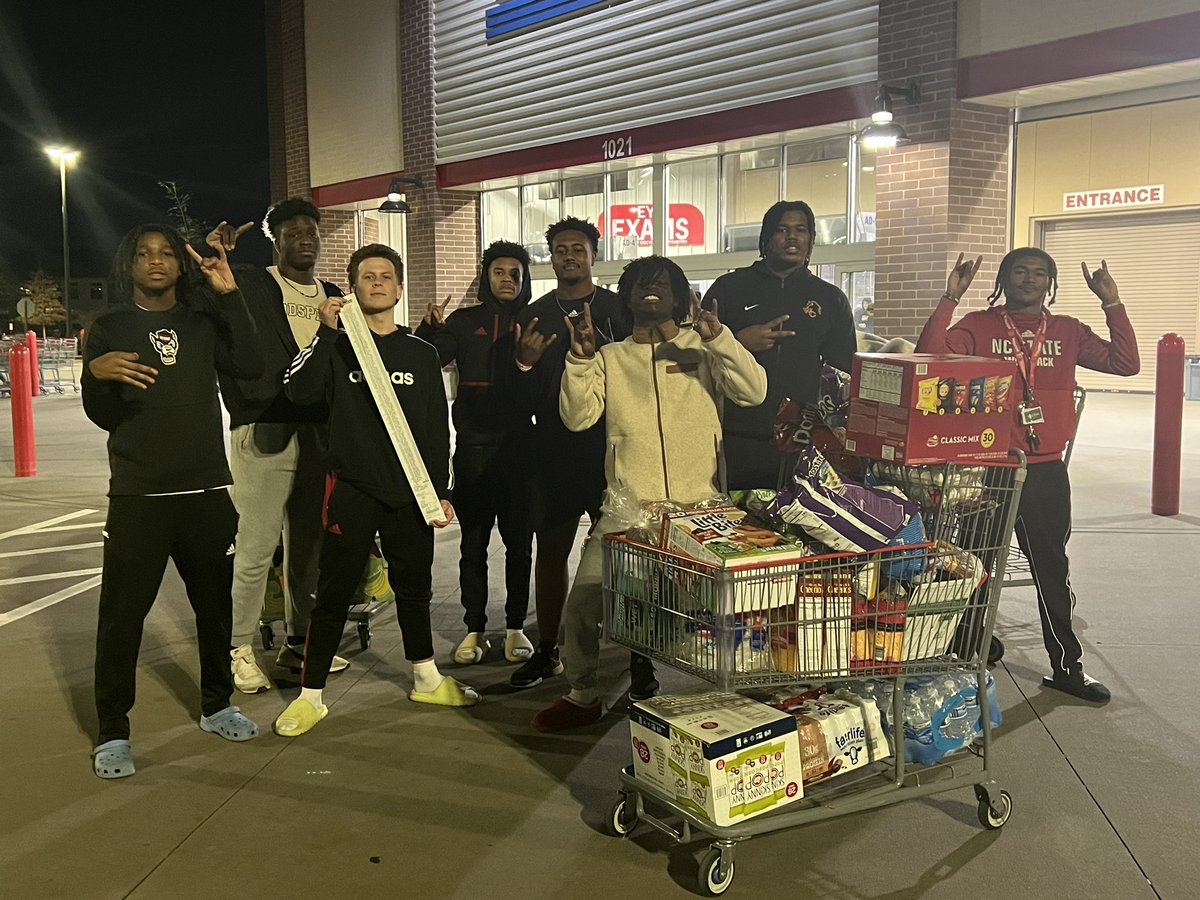 wolfpacktom's tweet image. #NIL is about SO much more than “money”. It is about building relationships..not only with the players, but their families. Doing things like taking a family shopping trip to get meals to cook together, toiletries, etc help these families feel comfortable that their athlete will
