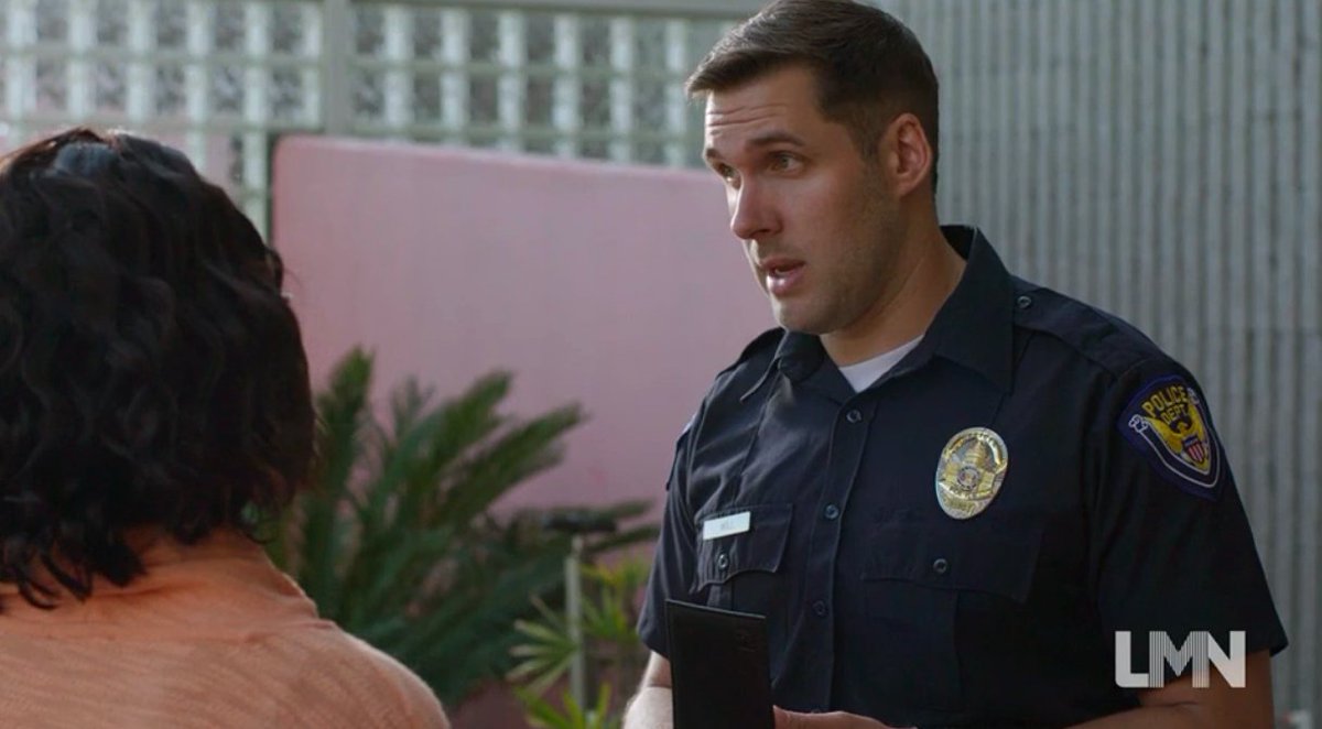 LifetimeUncork's tweet photo. Hot Cop! #SecretsInTheBuilding https://t.co/Tq3NLz2Cii