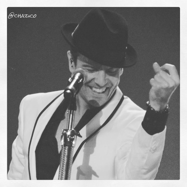 MichelleMacumbe's tweet photo. I’ve a “little thing” for @jordanknight in a #Fedora & here’s this week’s #FedoraFriday 😍❤️🥰🎤🔥🥵❤️🔥❣️ @NKOTB #JordanKnight #NKOTB #JordanGirl #FBF #Thankful4Jordan #Thankful4NKOTB #Fedorable #FedorablySexy #MyFavoriteGuy #MyFavoriteSmile #JordanVision #ThatDimple
🎥 @chazico https://t.co/6RKwjVe8oH