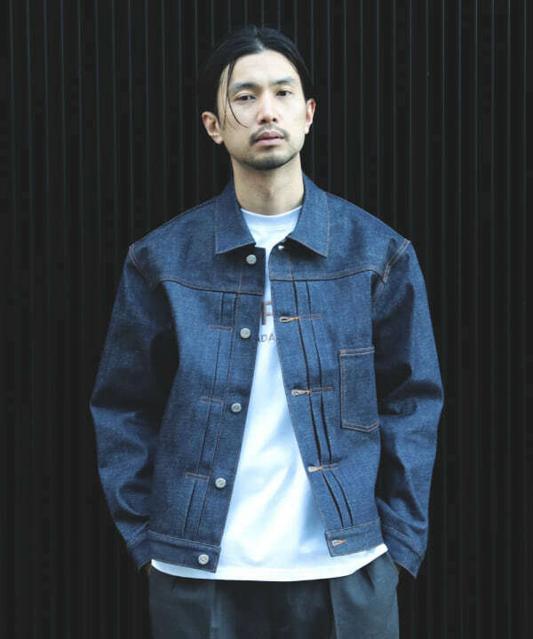 BEAMS_JP's tweet photo. 〈A.P.C.〉デニムジャケット🧥
🔗https://t.co/CN4dwJRJ8h
普遍的なデザインのデニムジャケット！
日本製のノンウォッシュデニム生地を使用し、ボタンにほどこした"A.P.C. rue Madame pres du Luxembourg"刻印もアクセントになっています👀
#apc
#beamslights
#beams
#ビームス https://t.co/XdDsgIyXhu