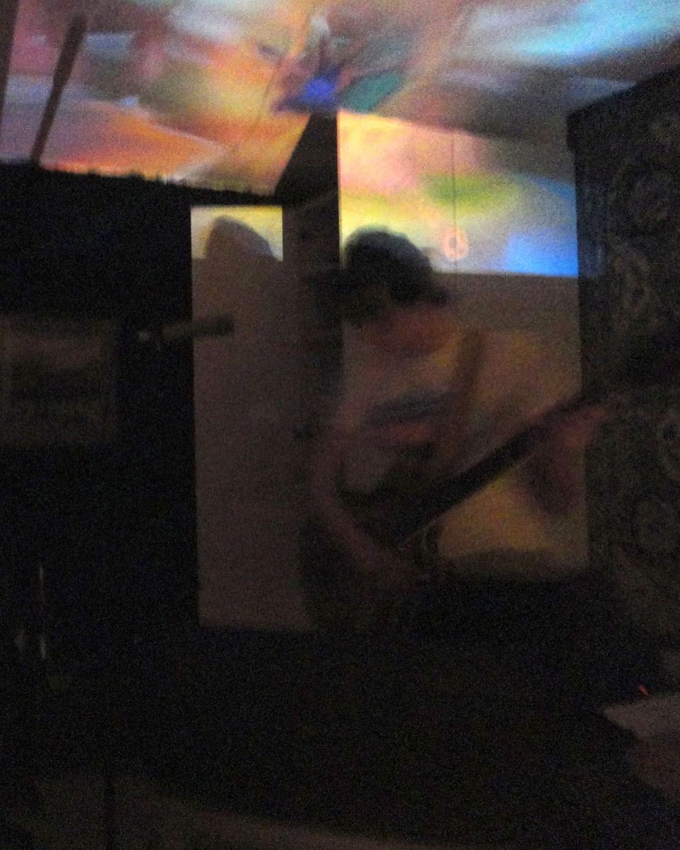 aubreysarchive's tweet photo. FREAKING OUT https://t.co/SEufAPFSPk