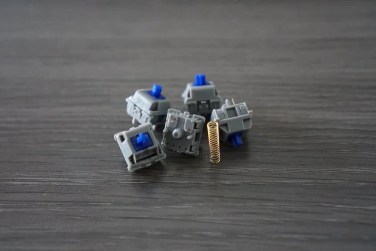 JwkOfficial's tweet photo. The Cobalt Switch has been very well-loved in the last year.
Subdued look🔵stable feel.
📷by zFrontier users
#mechanicalkeyboard #keyboard #JWK #JWICK #switch #gamingkeyboard #gaminggear #keyset #keysets https://t.co/xzvONjb205