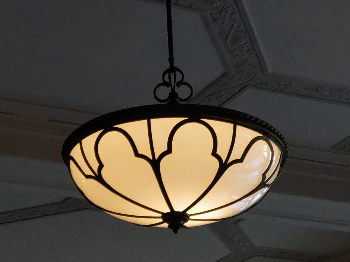 haruvharuv's tweet image. テレビ大阪で鑑賞中
先月訪れた神戸女学院
貴重な体験でした
いつも誘ってくれる友達に感謝✨

#名建築で昼食を
#神戸女学院
#まいまい京都