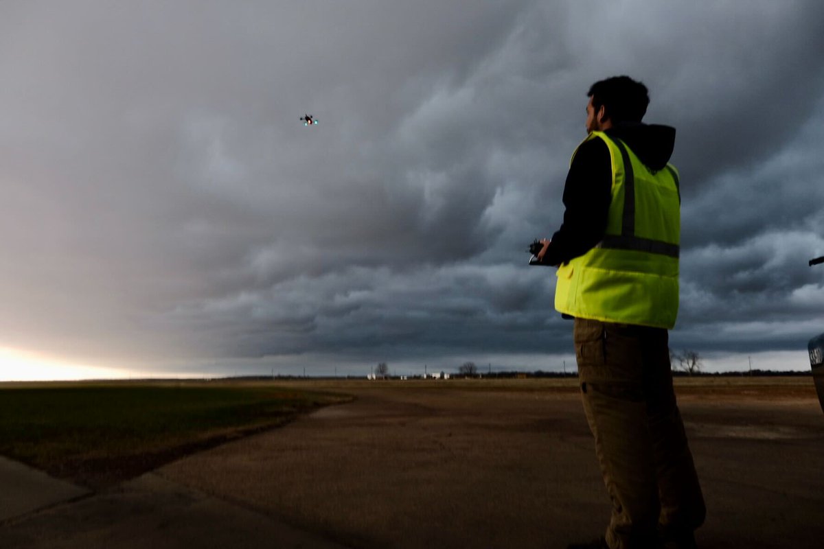 CIWRO (@ciwro_) on Twitter photo Weather-sensing #UAS (wxUAS) can bring detailed insight into processes that occur in the lowest part of the atmosphere. By flying multiple wxUAS simultaneously, scientists can study how the atmosphere is changing spatially as severe weather approaches. <a href="/TMBell5/">Tyler Bell</a> #AMS2023 Weather-sensing #UAS (wxUAS) can bring detailed insight into processes that occur in the lowest part of the atmosphere. By flying multiple wxUAS simultaneously, scientists can study how the atmosphere is changing spatially as severe weather approaches. <a href="/TMBell5/">Tyler Bell</a> #AMS2023