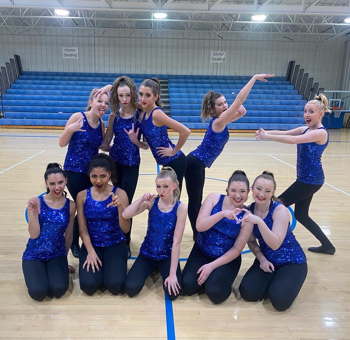 HHS_Danceteam's tweet photo. A double-performance game day to kick off 2023?! YES PLEASE😍👏🏼 #SalthawkStrong #ForgetMeRememberWe #BasketballSeason https://t.co/cRey52IGg4