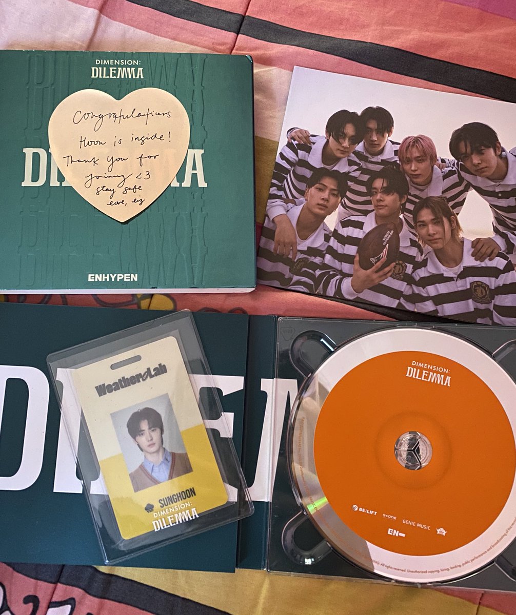 ikeunism_'s tweet photo. omgggg i was just expecting na pc lang yung laman ng parcel, i din't know na may unsealed album pala huhu essential nalang ang wala ko sa d:d albums e and finally meron na ako 🥹 thank u so much @lizziepjs for this ga! i'm so happy 🥺💗 https://t.co/FZ1u6YC0ia
