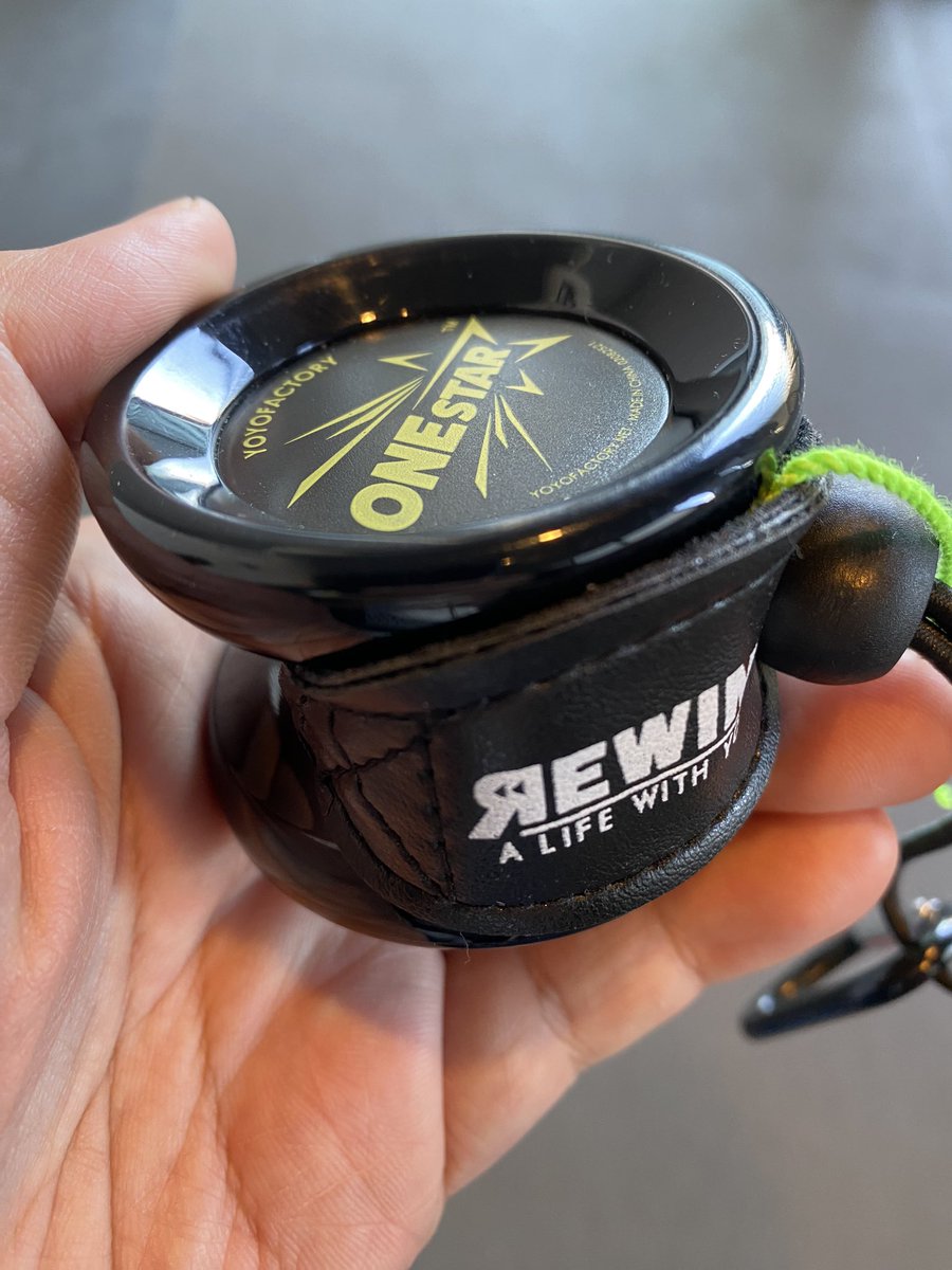 memo_at_2am's tweet image. 下手だっていいんだ！
持ち出そうぜ！（怯…
#ヨーヨー
#onestar 
#yoyofactory
#rewind