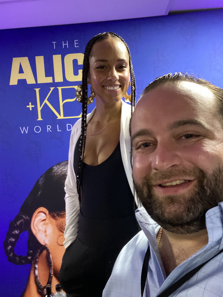 jdlevinson's tweet photo. @aliciakeys you are the most incredible artist ever https://t.co/gy1xDdhFMG