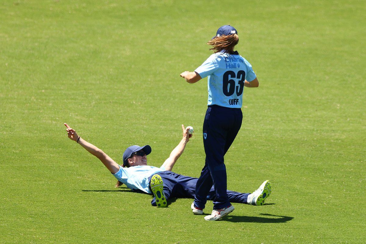 cricketcomau's tweet image. Cracking photos from Graham Denholm at @GettySport too! #WNCL