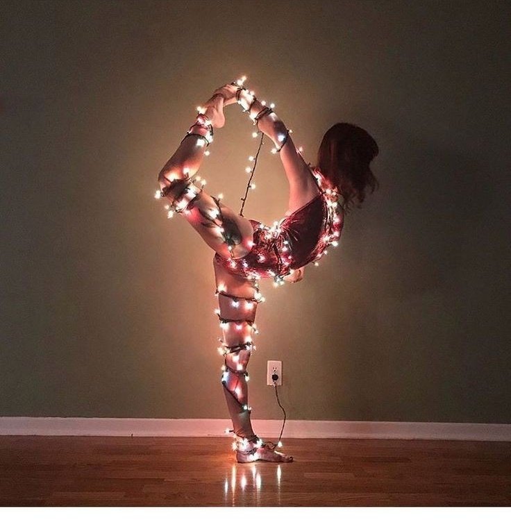 belicc45's tweet photo. Hoy que ya retiramos las luces del árbol es ideal para hacer un #Fotoreto.
Imita alguna de las modelos o cualquier otra que se te ocurra.
¿Quién se anima? 📸 https://t.co/9yVZe0PNYP