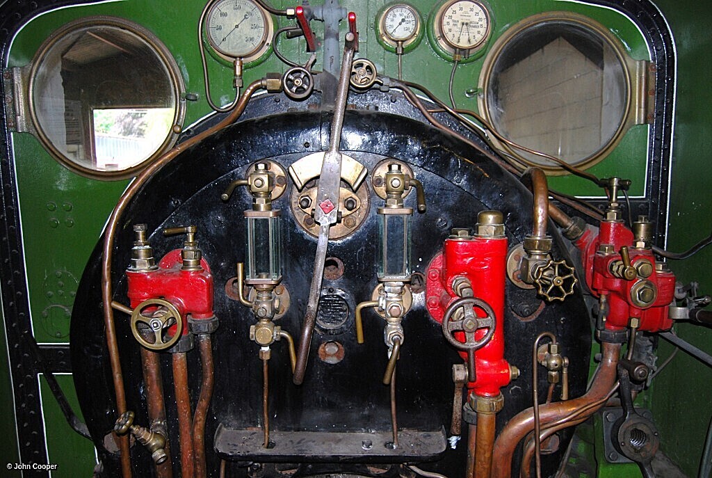 TheSuffolkMan's tweet photo. #MSLR on the #Footplate #steamengine https://t.co/iL6EGOXA8e