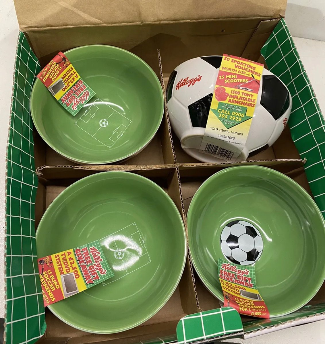 90’s Football Memories tweet media