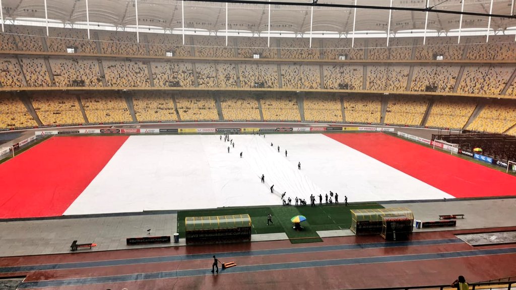 hannahyeoh's tweet photo. Dalam 1 bulan kami telah berusaha semampu yg boleh utk HarimauMalaya
✅️siaran live big screen
✅️harga tiket terbang tetap Bangkok
✅️kanvas baru
✅️siaran RTM
✅️penurunan harga tiket RM30
Kalau masih ada kekurangan,saya susun 10jari mohon masa tambah baik @StadiumMalaysia https://t.co/DpPxKr89PB