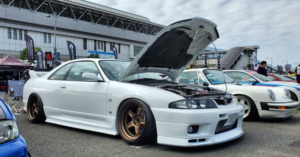 jdmglobalWH's tweet photo. More R33 goodness from StanceNation Japan! Which wheels are you feelin on this chassis, the white Work Meisters or bronze Volk 21C?
#Nismo #R33 #r33skyline #jdm #stancenation #hellaflush #fitment #slammed #SkylineGTR #bcnr33 #RB26dett #R33GTR #GTR #rb26 #workmeister #volk21c https://t.co/BzsAhGrbM9