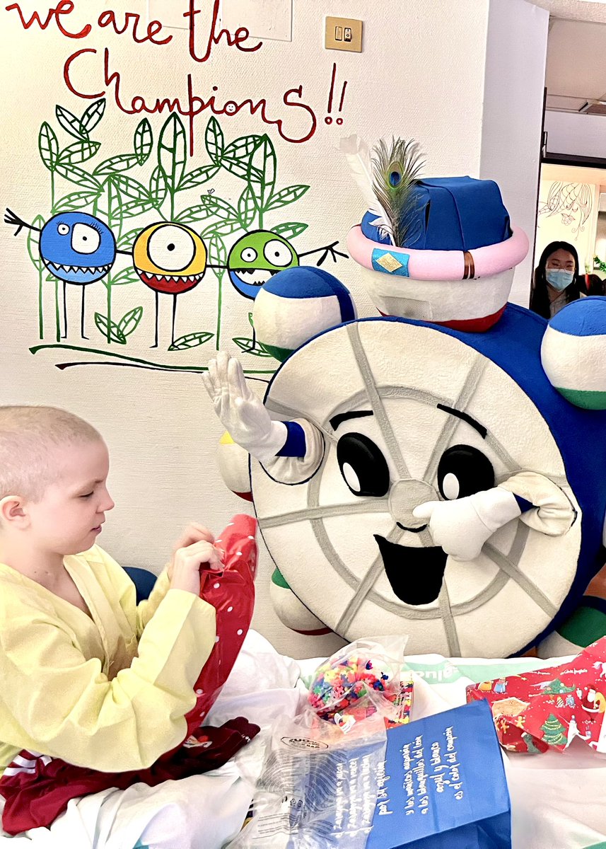 Atraczara's tweet photo. 🏥Ayer tuvieron un gran día todos los niños del Hospital Infantil de Zaragoza, ya que gracias a los Reyes de Oriente👑👑👑y junto con la compañía de Nori e Íber, no se quedaron sin ningún regalo.🎁

⭐️¡El año que viene más y mejor!❤️

#Atraczara #Zaragoza #DestinoZaragoza https://t.co/dOfJ4yU5sm