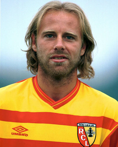 supplensois's tweet photo. #France 🇫🇷 #Ligue1 #RCLens #SRColmar Pour la reprise du championnat, et la première de Jean-Guy Wallemme sur le banc colmarien, le SRC accueille Wasquehal ce samedi (16 h), lui aussi relégable. Un match déjà important en vue du maintien en National 2... https://t.co/WnL0Wm1L0R https://t.co/OcikMnMtwa