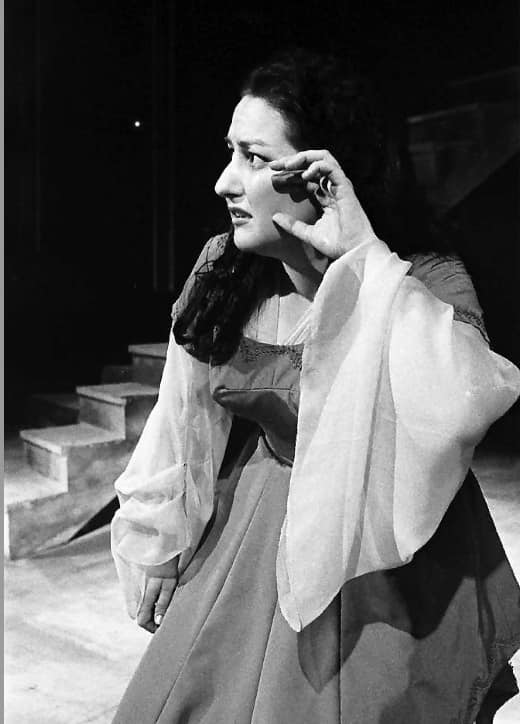 7 de gener de 1962: Montserrat #Caballé debutava al <a href="/Liceu_cat/">Gran Teatre del Liceu</a> amb l'estrena d'Arabella de Richard #Strauss. «Dues novetats absolutes per a Barcelona: Arabelle i la veu de Montserrat Caballé», deia la crònica de Xavier Montsalvatge