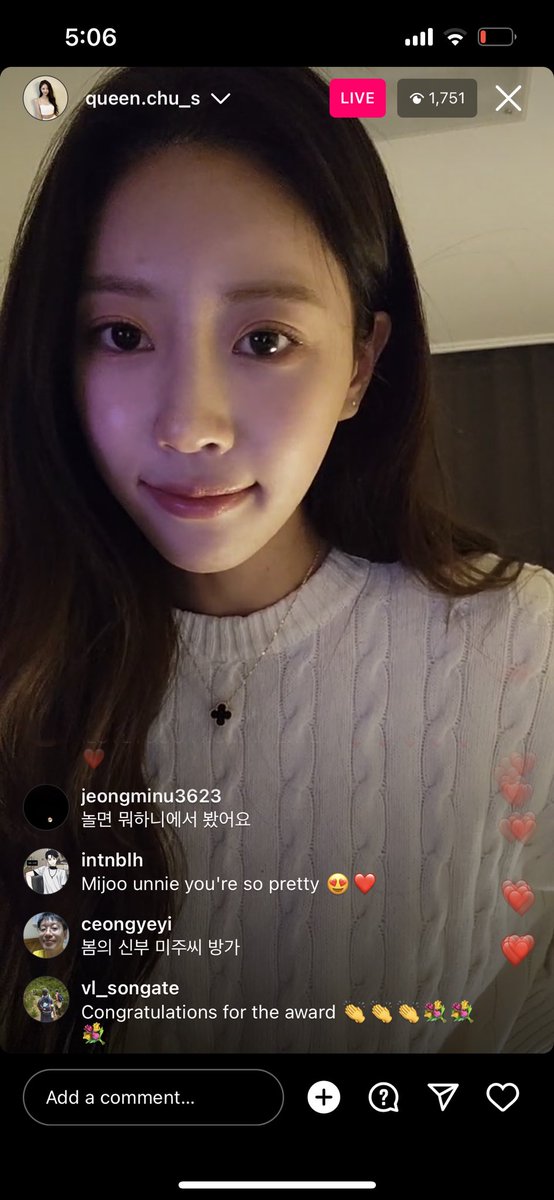 Xiel_Lyz's tweet photo. Mijoo instagram live https://t.co/lGMfXn48Kp