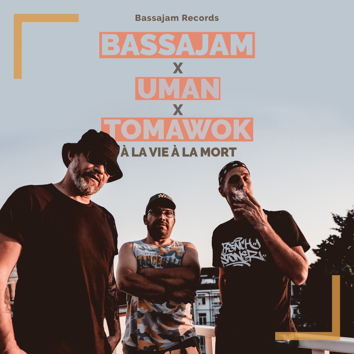 OUT NOW 🔥 Le single 𝘼 𝙡𝙖 𝙫𝙞𝙚 𝙖̀ 𝙡𝙖 𝙢𝙤𝙧𝙩 de #Bassajam, <a href="/Originaluman/">Uman</a> &amp; <a href="/originaltomawok/">Original TOMAWOK</a> : baco.lnk.to/ALaVieALaMort  
Vidéo disponible : youtu.be/SoKBt_K5KLA
Infos : iwelcom.tv/reggae-danceha… 
#reggae #bassajam #newmusic #newmusicvideo