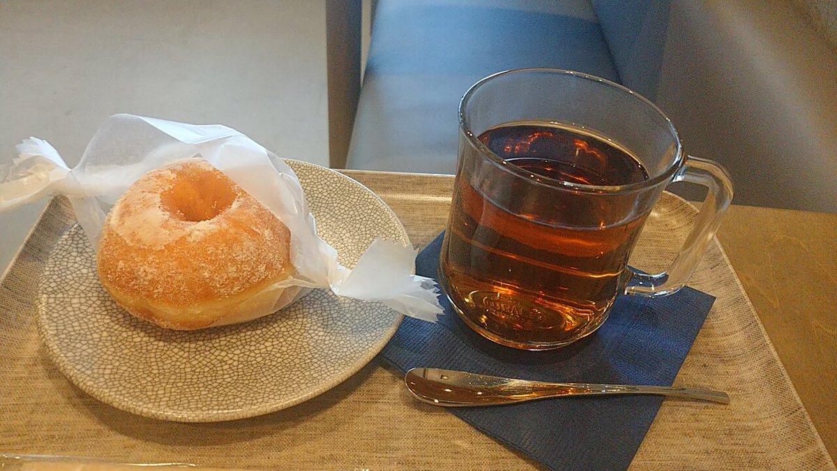 muuchan1228's tweet photo. こんばんは🌙
スペースありがとうございました😂
おしゃれで落ち着く
本のカフェへ☕
スペースしていたのとカフェ行ったのとこれから飲み会なのが全部別世界みたい…🤔
行ってきます👋

#宵イ茶屋文庫 
#LEMONTIME 
#あなたに大切な香りの記憶はありますか https://t.co/E0Sjc1u03m