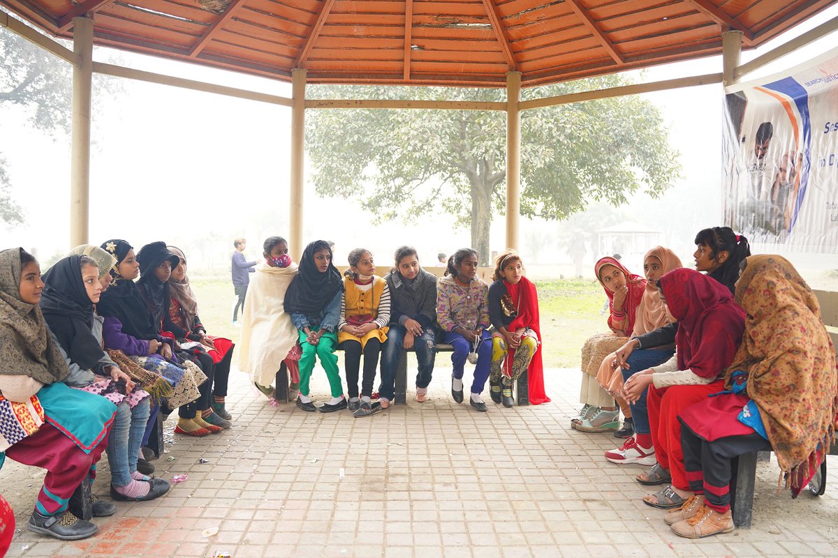 Abatool_'s tweet photo. Today I facilitated a session with adolescent girls on strategies and actions for online safety while using social media/internet. Children have a right to access online spaces without any fear of abuse &amp; exploitation. #OnLineSafety #ChildProtection #EndViolence @AbdullahAFadil https://t.co/ALt9wiFbAf