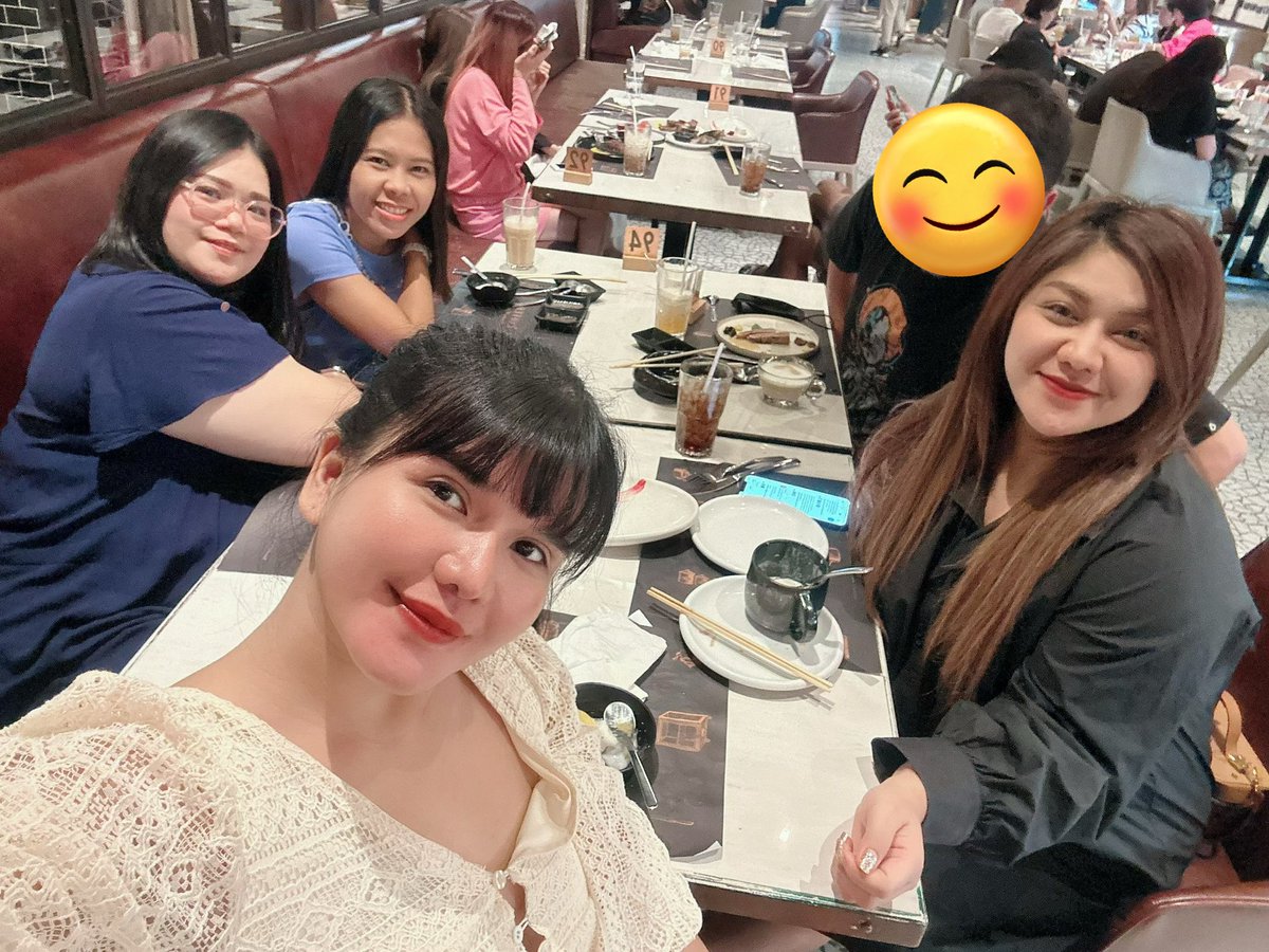 HappyNancy167's tweet photo. อิ่มไม่ไหว ❤️ ร้านนี้ คนเยอะ วัตถุดิบเค้าดี สด สะอาด รสชาติเข้มข้น #copperbuffet #Copper https://t.co/vqmsJdbaKs