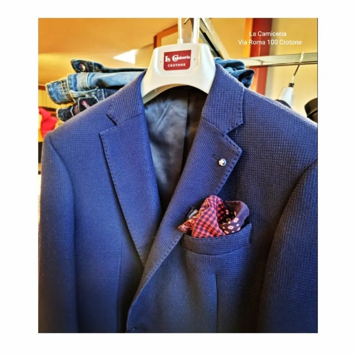 #NuoviArrivi...
📢 SALDI -40%
✅ Blazer NUT Decostruito realizzato in tessuto punto a spillo