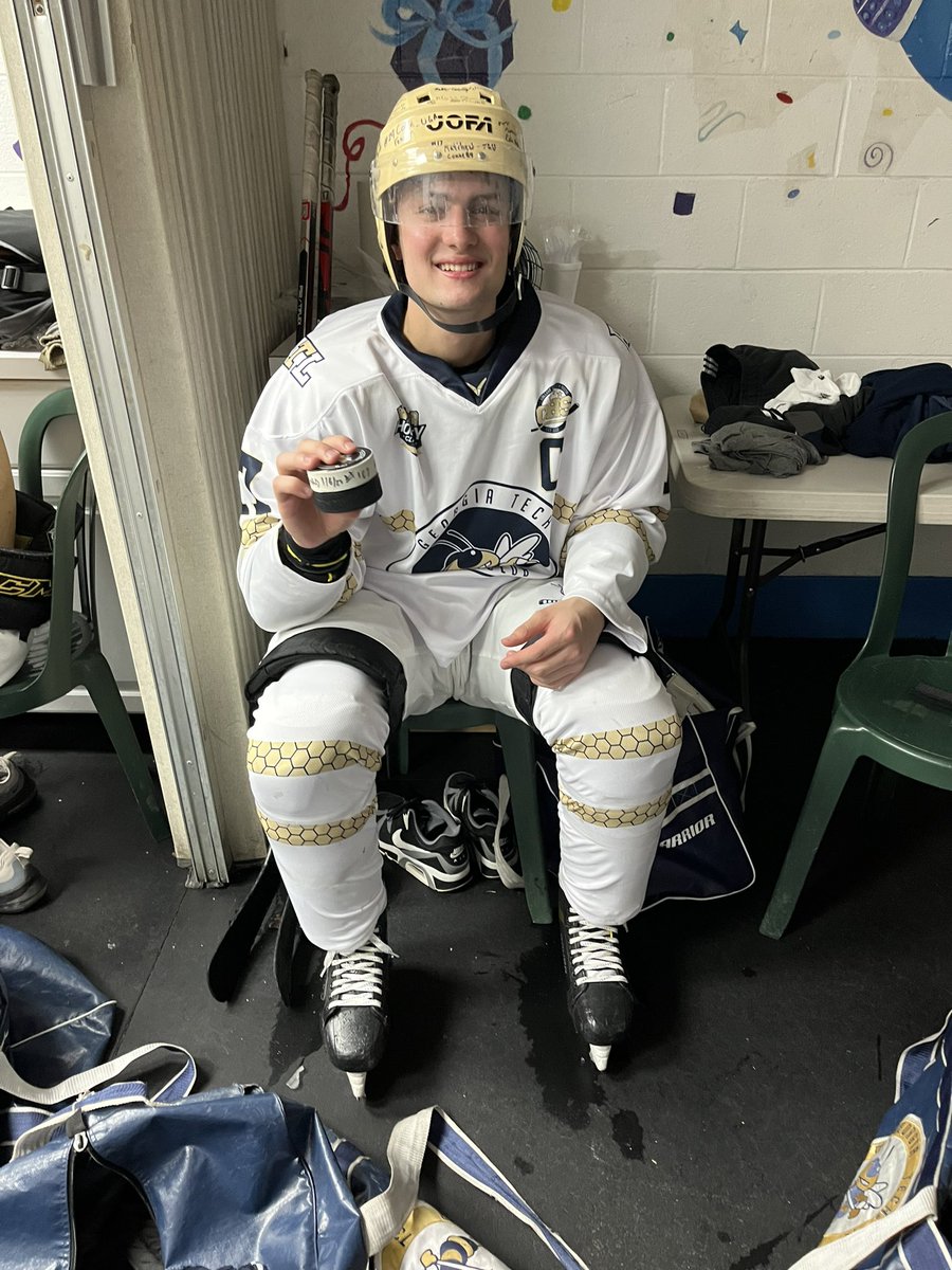 gthockeyclub's tweet photo. Your Yellow Jackets kick off 2023 with a 6-2 win! Captain Matthew Connelly becomes the all-time scoring leader in GT Hockey history‼️ 🐐

#JacketsHockey🐝 | #TogetherWeSwarm https://t.co/4foTLnvHlB