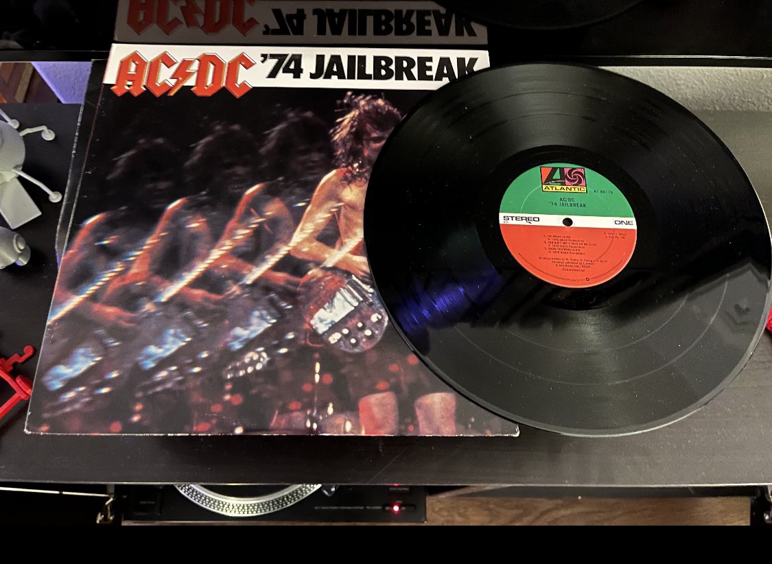 It’s Friday night!
<a href="/acdc/">AC/DC</a> #jailbreak