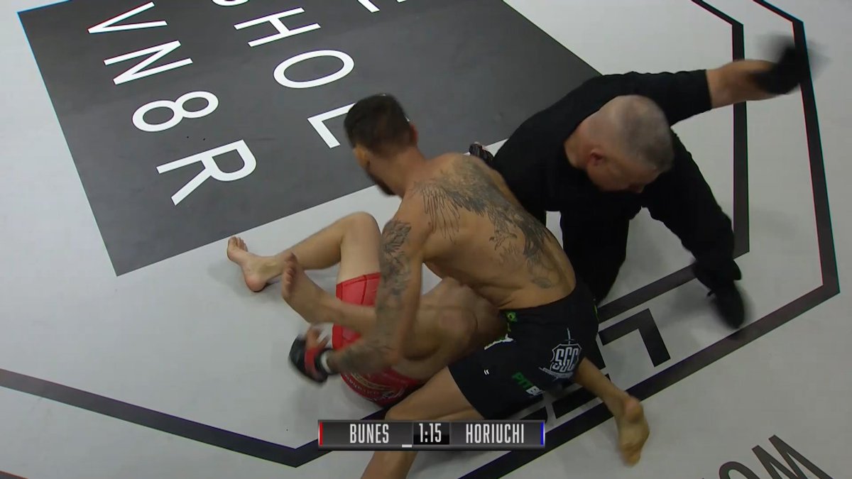 mmathrwdwnrprt's tweet image. #felipebunes gets a TKO for the win!!! #LFA149