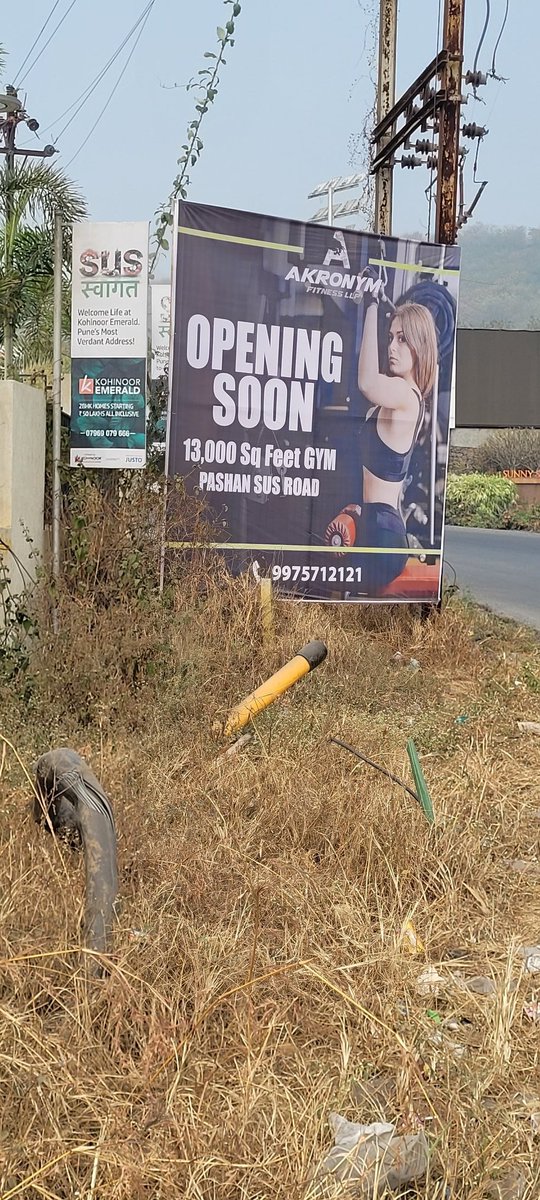 devuone's tweet photo. @PMCPune
Hoarding in front of sunnys world is blocking view of road can lead to major accident https://t.co/MHwUGnrofa